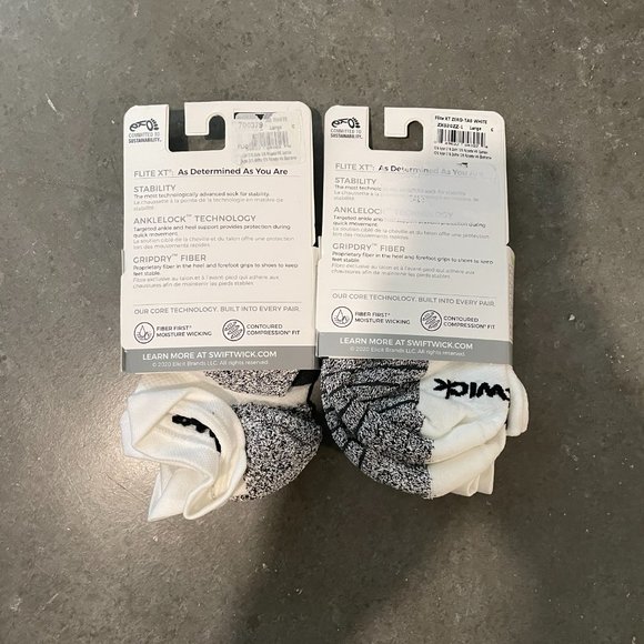 New Lot of 2 Pairs Men's Large Swiftwick Flite XT Tab No Show Grip Socks White - Picture 2 of 2
